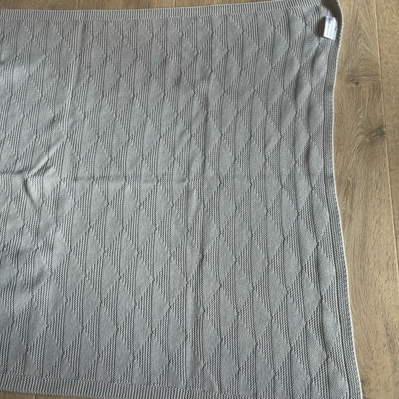 Pottery Barn Light Gray Textured Throw - Picture 7 of 9